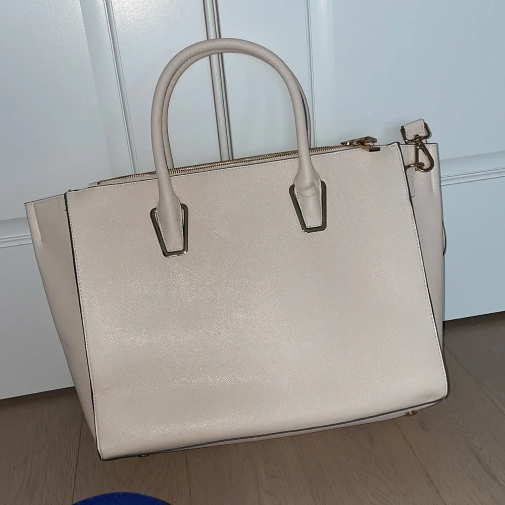 H&M Tote - Picture 2 of 9